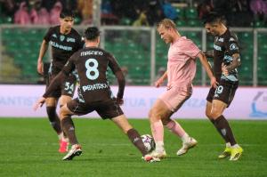 Palermo, Italia, 7 febbraio 2026. Stadio Renzo Barbera, Palermo vs Empoli, match valido per il campionato di Serie B 2025/2026. Nella foto: Joel Pohjanpalo (Palermo FC)
