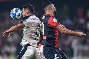 Mg Genova 07/10/2022 - campionato di calcio serie B / Genoa-Cagliari / foto Matteo Gribaudi/Image Sport
nella foto: Edoardo Goldaniga-Massimo Coda