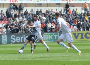 Alessandria, Serie B, 2021/2022, Alessandria-Pordenone 2-0, giocata allo stadio Giuseppe Moccagatta, nella foto: tiro di Simone Palombi