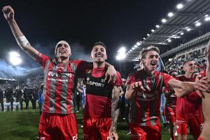 Mp La Spezia 01/06/2025 - finale Play Off serie B / Spezia-Cremonese / foto Matteo Papini/Image Sport
nella foto: Francesco Folino-Jari Vandeputte-Dennis Johnsen