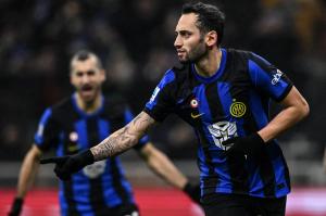 Mg Milano 09/12/2023 - campionato di calcio serie A / Inter-Udinese / foto Matteo Gribaudi/Image Sport
nella foto: esultanza gol Hakan Calhanoglu