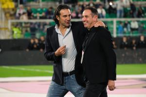 Palermo, Italia, 1 novembre 2025. Stadio Renzo Barbera, Palermo vs Pescara, match valido per il campionato di Serie B 2025/2026. Nella foto: Luca Toni e Lamberto Zauli