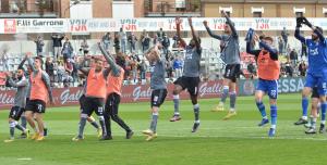 Alessandria, Serie B, 2021/2022, Alessandria-Pordenone 2-0, giocata allo stadio Giuseppe Moccagatta, nella foto: la gioia dei giocatori dell'Alessandria dopo la vittoria della sfida odierna
