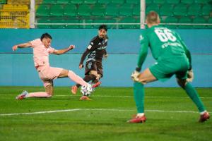 Palermo, Italia, 7 febbraio 2026. Stadio Renzo Barbera, Palermo vs Empoli, match valido per il campionato di Serie B 2025/2026. Nella foto: Salvatore Elia (Empoli FC) e Niccolo’ Pierozzi (Palermo FC)