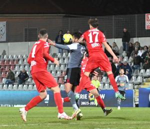 Alessandria Serie C, 2023/2024, Alessandria-Fiorenzuola 0-1, giocata allo stadio Giuseppe Moccagatta, nella foto: Michele Volpe contrastato