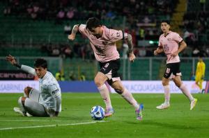 Palermo, Serie B 2024/2025, Palermo-Carrarese 1-1, Stadio Renzo Barbera /foto Federico Serra/, nella foto: Matteo Brunori