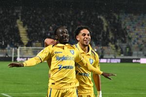Frosinone-Bari
seydou fini, anthony oyono