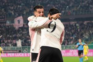 Palermo, Italia, 1 novembre 2025. Stadio Renzo Barbera, Palermo vs Pescara, match valido per il campionato di Serie B 2025/2026. Nella foto: Esultanza Niccolo’ Pierozzi (Palermo FC)
