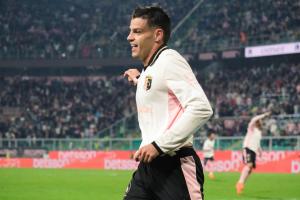 Palermo, Italia, 1 novembre 2025. Stadio Renzo Barbera, Palermo vs Pescara, match valido per il campionato di Serie B 2025/2026. Nella foto: Esultanza Niccolo’ Pierozzi (Palermo FC)