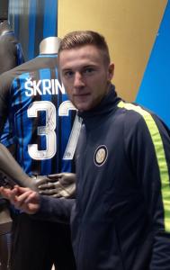 Skriniar e Matias Vecino all'Inter Store