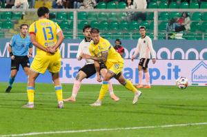 Palermo, Italy, 1 November 2025. Renzo Barbera Stadium, Palermo vs Pescara, match valid for the 2025/2026 Serie B championship. In the photo: goal Matteo Brunori (Palermo FC)