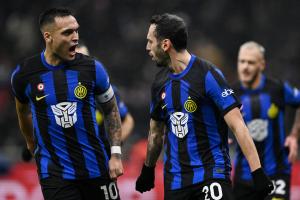 Mg Milano 09/12/2023 - campionato di calcio serie A / Inter-Udinese / foto Matteo Gribaudi/Image Sport
nella foto: esultanza gol Hakan Calhanoglu