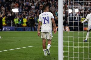 Madrid, Champions League 21/22, Real Madrid CF-Manchester City, giocata allo stadio Santiago Bernabeu, nella foto: Casemiro con la camiseta A por la 14
