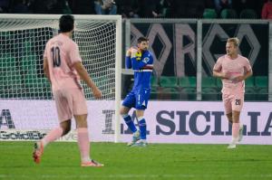 Palermo, Italy, 12 December 2025. Renzo Barbera Stadium, Palermo vs Sampdoria, match valid for the 2025/2026 Serie B championship. In the photo: Simone Ghidotti (Sampdoria)