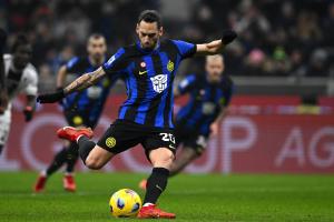 Mg Milano 09/12/2023 - campionato di calcio serie A / Inter-Udinese / foto Matteo Gribaudi/Image Sport
nella foto: gol Hakan Calhanoglu