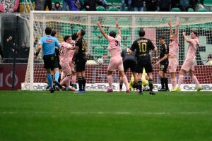 Palermo, Italy, 14 February 2026. Renzo Barbera Stadium, Palermo vs Virtus Entella, match valid for the 2025/2026 Serie B championship. In the photo: Celebration after goal by Filippo Ranocchia (Palermo FC)