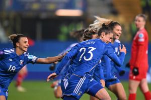 Db Parma 05/12/2023 - Nations League femminile / Italia-Svizzera / foto Daniele Buffa/Image Sport
nella foto: esultanza gol Cecilia Salvai