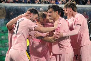 Palermo, Italia, 7 febbraio 2026. Stadio Renzo Barbera, Palermo vs Empoli, match valido per il campionato di Serie B 2025/2026. Nella foto: Esultanza Joel Pohjanpalo (Palermo FC)