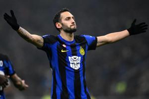 Mg Milano 09/12/2023 - campionato di calcio serie A / Inter-Udinese / foto Matteo Gribaudi/Image Sport
nella foto: esultanza gol Hakan Calhanoglu