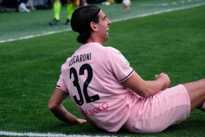 Palermo, Italy, 21 February 2026. Renzo Barbera Stadium, Palermo FC vs FC Sudtirol, match valid for the 2025/2026 Serie B championship. In the photo: Celebration Pietro Ceccaroni (Palermo FC)
