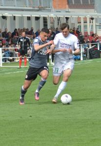 Alessandria, Serie B, 2021/2022, Alessandria-Pordenone 2-0, giocata allo stadio Giuseppe Moccagatta, nella foto: Tommaso Milanese contrastato da Emanuele Torrasi