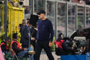 Palermo, Italy, 1 November 2025. Renzo Barbera Stadium, Palermo vs Pescara, match valid for the 2025/2026 Serie B championship. In the photo: Vicenzo Vivarini (Pescara)