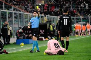 Palermo, Italy, 18 January 2026. Renzo Barbera Stadium, Palermo vs Spezia, match valid for the 2025/2026 Serie B championship. In the photo: Yellow card Bartosz Bereszynski (Palermo FC)
