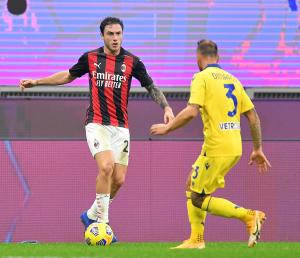 Milan-Hellas Verona 2-2  (29