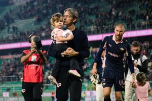 Palermo, Italia, 1 novembre 2025. Stadio Renzo Barbera, Palermo vs Pescara, match valido per il campionato di Serie B 2025/2026. Nella foto: Filippo Inzaghi (Palermo FC) e figlia