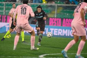 Palermo, Italia, 7 febbraio 2026. Stadio Renzo Barbera, Palermo vs Empoli, match valido per il campionato di Serie B 2025/2026. Nella foto: Luca Magnino (Empoli FC)