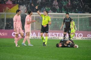Palermo, Italia, 7 febbraio 2026. Stadio Renzo Barbera, Palermo vs Empoli, match valido per il campionato di Serie B 2025/2026. Nella foto: Pietro Ceccaroni (Palermo FC) ammonizione