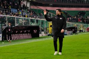 Palermo, Italy, 27 December 2025. Renzo Barbera Stadium, Palermo vs Padova, match valid for the 2025/2026 Serie B championship. In the photo: Matteo Brunori (Palermo FC) in tears after his farewell to Palermo