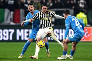 Db Torino 08/12/2023 - campionato di calcio serie A / Juventus-Napoli / foto Daniele Buffa/Image Sport 
nella foto: Dusan Vlahovic-Amir Rrahmani