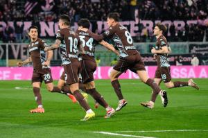 Palermo, Italia, 7 febbraio 2026. Stadio Renzo Barbera, Palermo vs Empoli, match valido per il campionato di Serie B 2025/2026. Nella foto: Esultanza Gabriele Guarino (Empoli FC)