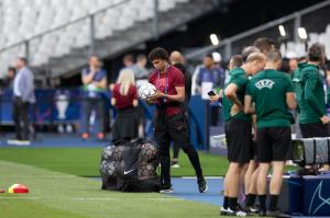 Entrenamiento del Liverpool en el Stade De France 