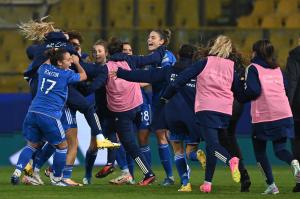 Db Parma 05/12/2023 - Nations League femminile / Italia-Svizzera / foto Daniele Buffa/Image Sport
nella foto: esultanza a fine gara Italia