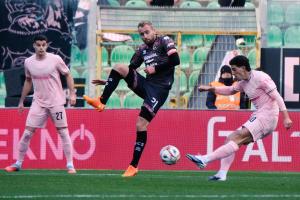 Palermo, Italy, 21 February 2026. Renzo Barbera Stadium, Palermo FC vs FC Sudtirol, match valid for the 2025/2026 Serie B championship. In the photo: Fabian Tait (FC Sudtirol) and Filippo Ranocchia (Palermo FC)