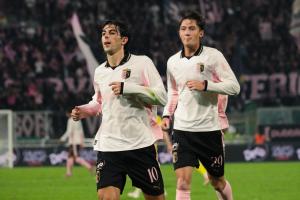 Palermo, Italia, 1 novembre 2025. Stadio Renzo Barbera, Palermo vs Pescara, match valido per il campionato di Serie B 2025/2026. Nella foto: Esultanza Filippo Ranocchia (Palermo FC) e Patryk Peda (Palermo FC)