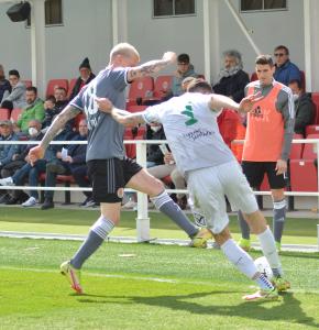Alessandria, Serie B, 2021/2022, Alessandria-Pordenone 2-0, giocata allo stadio Giuseppe Moccagatta, nella foto: Alessio Sabbione contrastato da Simone Corazza