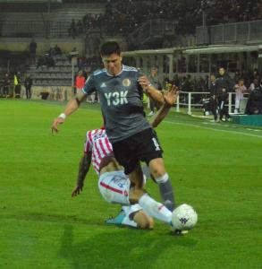 Alessandria, Serie B, 2021/2022, Alessandria-Vicenza 0-1, giocata allo stadio Giuseppe Moccagatta, nella foto: Gabriel Lunetta contrastato da Christian Maggio