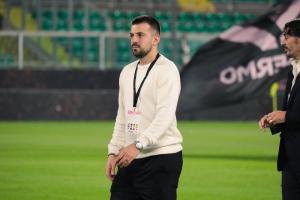 Palermo, Italia, 1 novembre 2025. Stadio Renzo Barbera, Palermo vs Pescara, match valido per il campionato di Serie B 2025/2026. Nella foto: Aleksandar Trajkovski