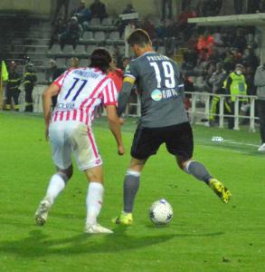 Alessandria, Serie B, 2021/2022, Alessandria-Vicenza 0-1, giocata allo stadio Giuseppe Moccagatta, nella foto: Giuseppe Orestia contrastato da Filippo Ranocchia
