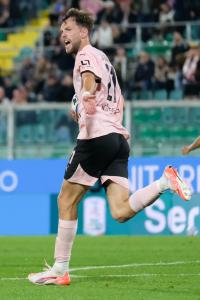Palermo, Serie B 2024/2025, Palermo-Carrarese 1-1, Stadio Renzo Barbera /foto Federico Serra/, nella foto: Jeremy Le Douaron