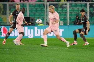 Palermo, Italia, 7 febbraio 2026. Stadio Renzo Barbera, Palermo vs Empoli, match valido per il campionato di Serie B 2025/2026. Nella foto: Joel Pohjanpalo (Palermo FC)