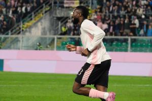 Palermo, Italia, 1 novembre 2025. Stadio Renzo Barbera, Palermo vs Pescara, match valido per il campionato di Serie B 2025/2026. Nella foto: Esultanza Salim Diakite' (Palermo FC)