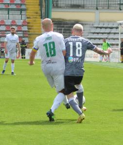 Alessandria, Serie B, 2021/2022, Alessandria-Pordenone 2-0, giocata allo stadio Giuseppe Moccagatta, nella foto: Simone Corazza contrastato da Simone Pasa