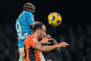 Db Napoli 03/12/2023 - campionato di calcio serie A / Napoli-Inter / foto Daniele Buffa/Image Sport
nella foto: Victor Osimhen-Carlos Augusto