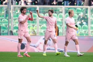Palermo, Italy, 21 February 2026. Renzo Barbera Stadium, Palermo FC vs FC Sudtirol, match valid for the 2025/2026 Serie B championship. In the photo: Jeremy Le Douaron (Palermo FC) celebrates after his goal