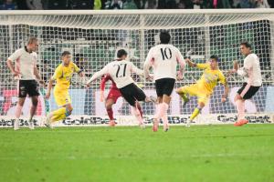 Palermo, Italia, 1 novembre 2025. Stadio Renzo Barbera, Palermo vs Pescara, match valido per il campionato di Serie B 2025/2026. Nella foto: Gol Niccolo’ Pierozzi (Palermo FC)