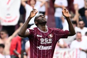 Salerno, 04.05.2025 - Salernitana - Mantova / Campionato Serie B 2024-25 / foto Nicola Ianuale
Nella foto: Simy Nwankwo esulta dopo aver realizzato il secondo gol della Salernitana